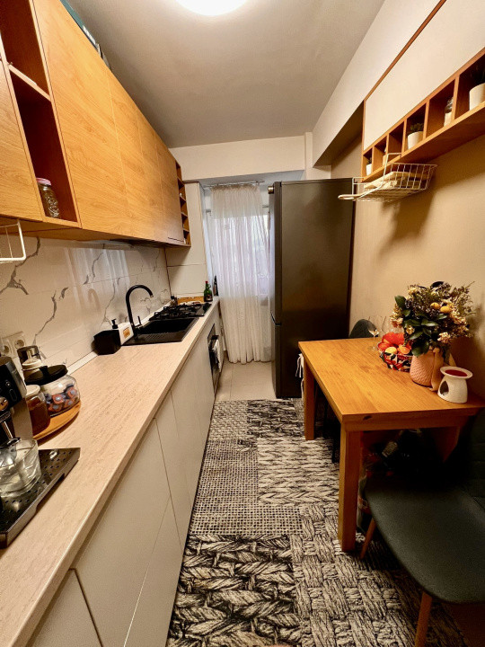 Apartament 56 mp utili ,2 balcoane,parcare,zona Lidl,et2 cu lift