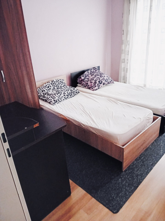 Apartament 2 camere , etaj 2 ,zona Porii