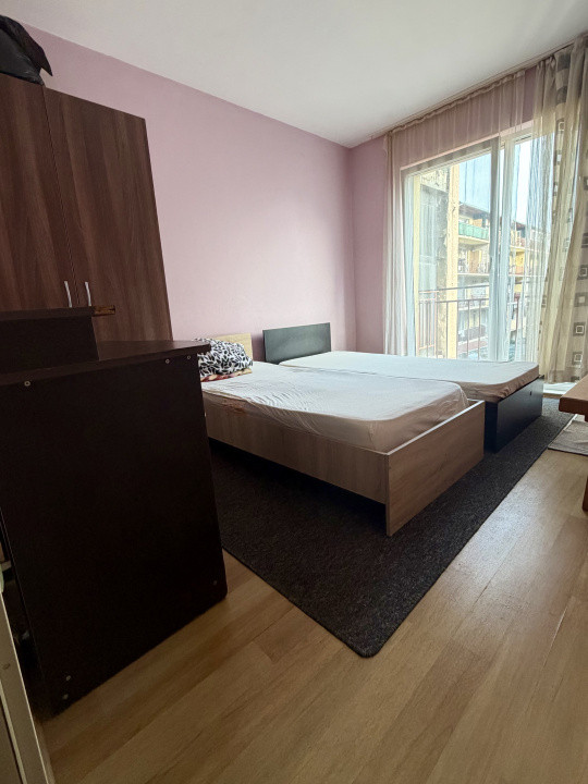 Apartament 2 camere , etaj 2 ,zona Porii