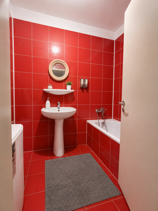 Apartament 2 camere , etaj 2 ,parcare