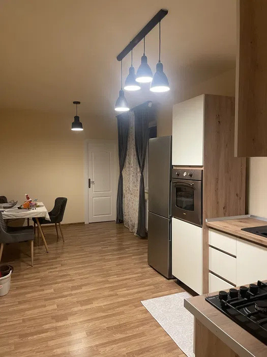 Apartament cu 2 dormitoare, 43 mp, zona Eroilor