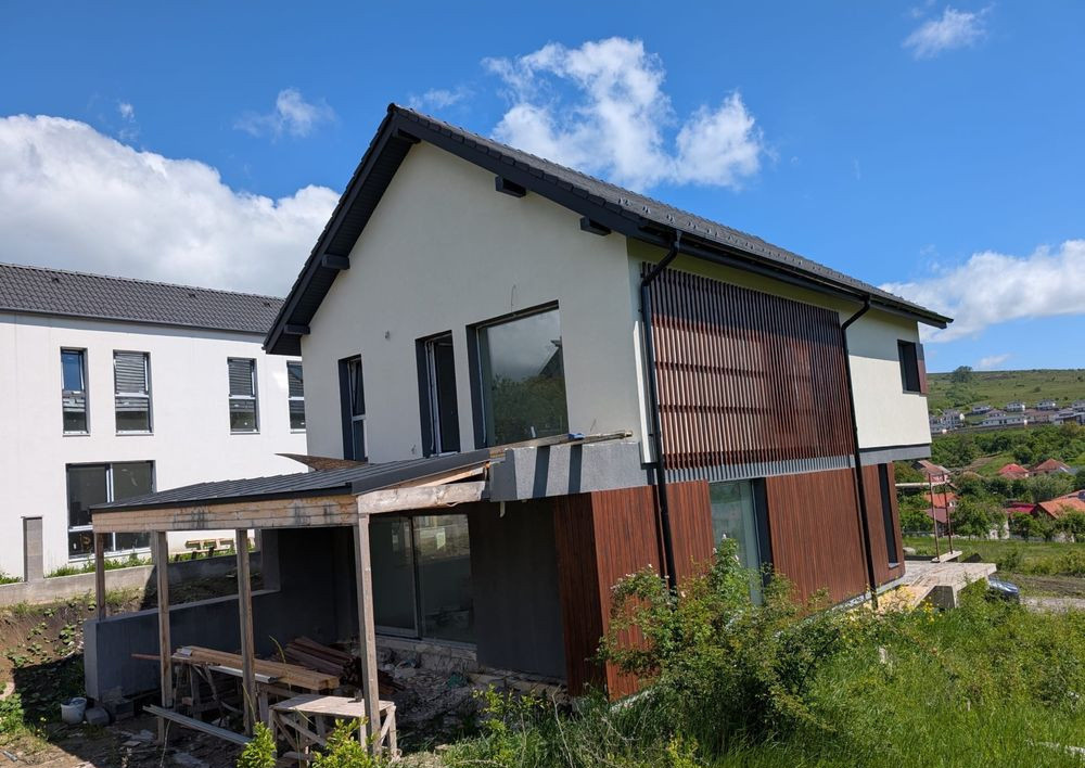 Casa Individuala in Chinteni 700mp teren zona str Crangului 