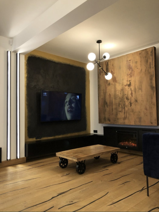 Apartament de 2 camere cu parcare, zona Luminia