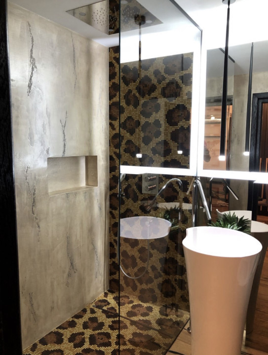 Apartament de 2 camere cu parcare, zona Luminia