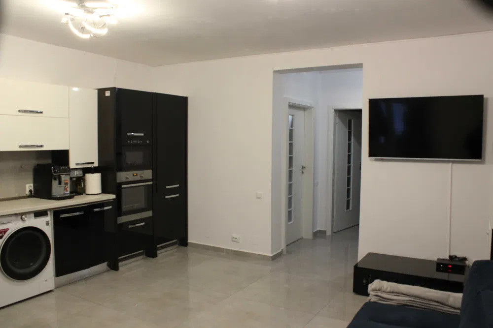 Apartament cu 3 camere, 68 mp, terasa, zona Razoare