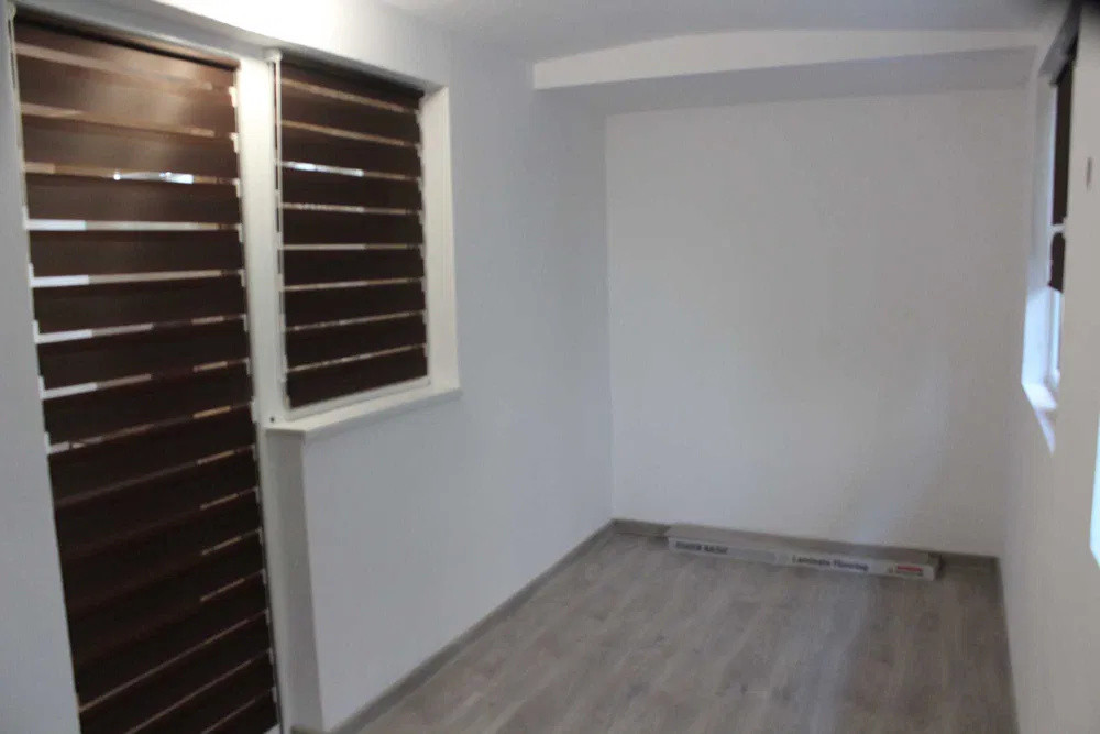 Apartament cu 3 camere, 68 mp, terasa, zona Razoare