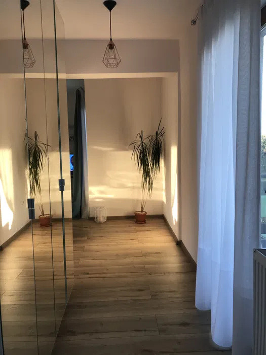 Apartament cu 3 camere,65mp, 3 balcoane, parcare, zona Zorilor