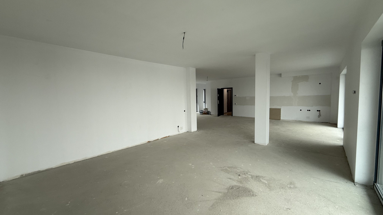 Apartament de 3 camere, cu panorama in Andrei Muresanu