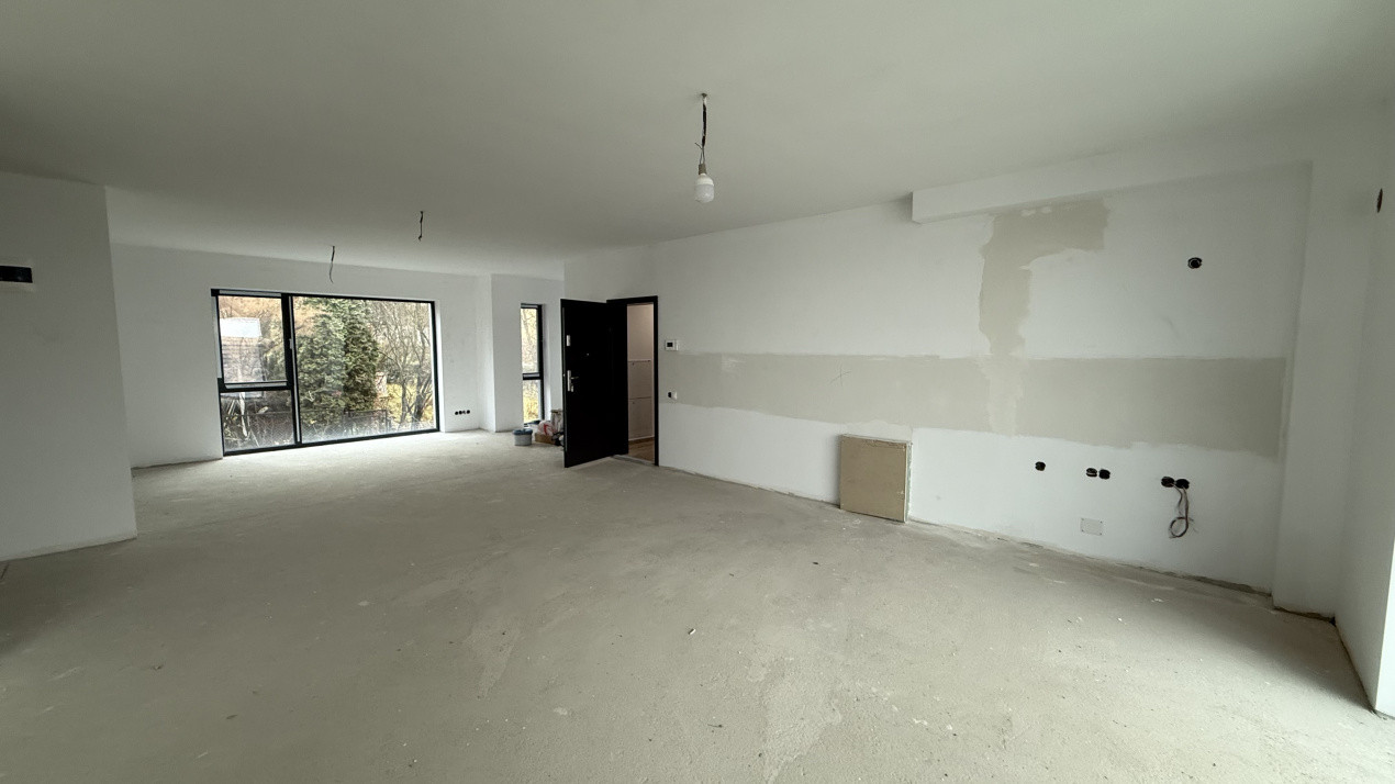 Apartament de 3 camere, cu panorama in Andrei Muresanu