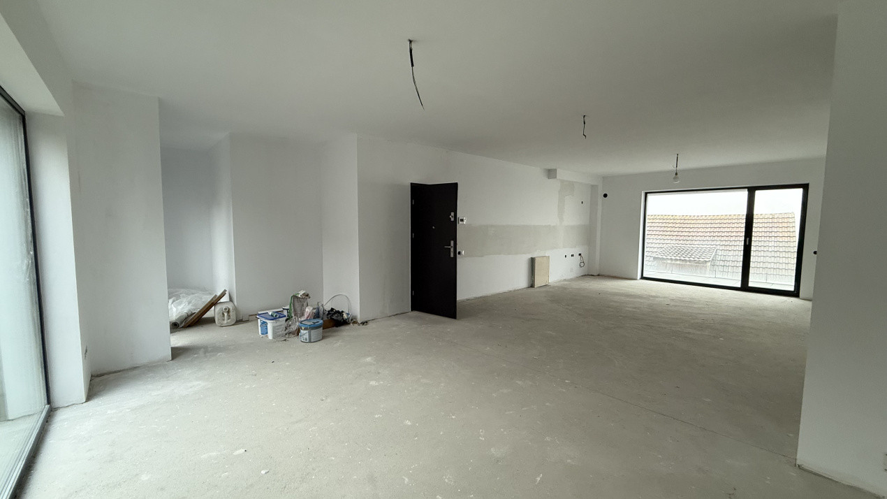 Apartament de 3 camere, cu panorama in Andrei Muresanu