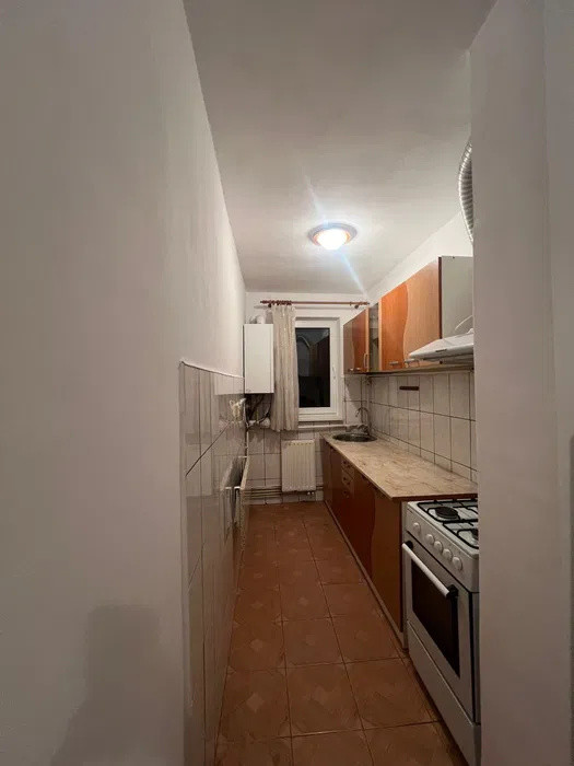 Apartament cu 2 camere, 40 mp, zona Dambul Rotund