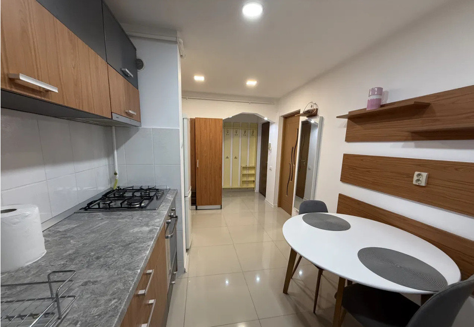 Apartament cu 3 camere, 67 mp, zona Bucium
