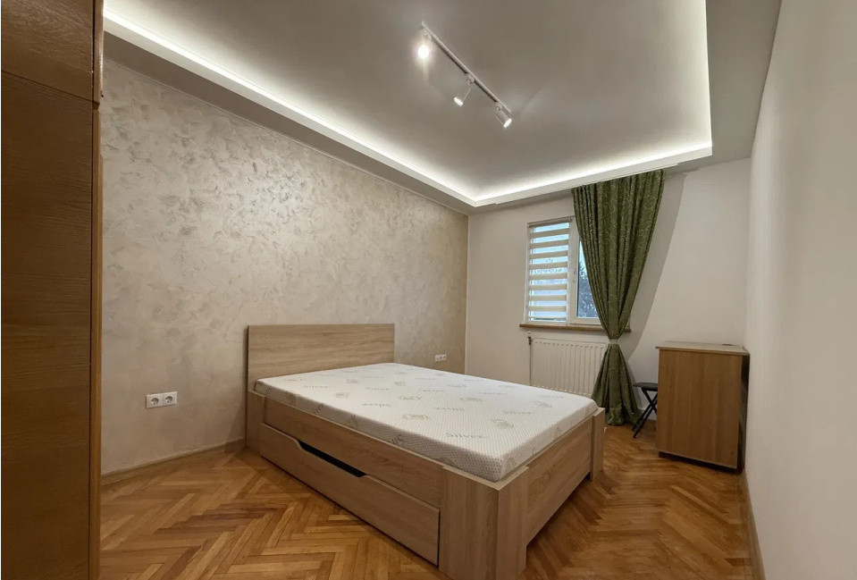 Apartament cu 3 camere, 67 mp, zona Bucium