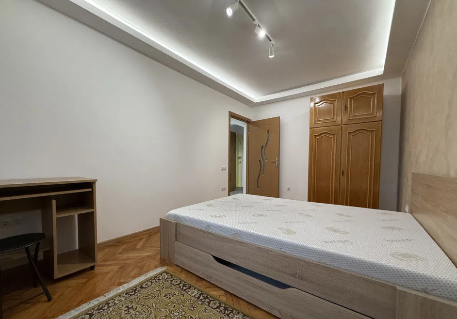 Apartament cu 3 camere, 67 mp, zona Bucium