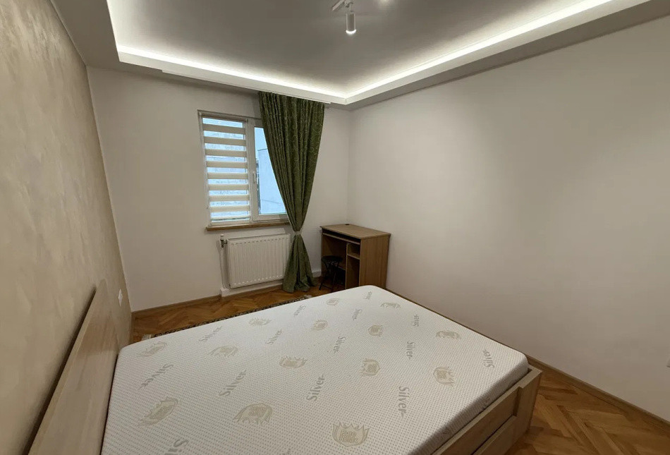 Apartament cu 3 camere, 67 mp, zona Bucium