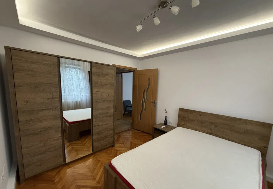 Apartament cu 3 camere, 67 mp, zona Bucium