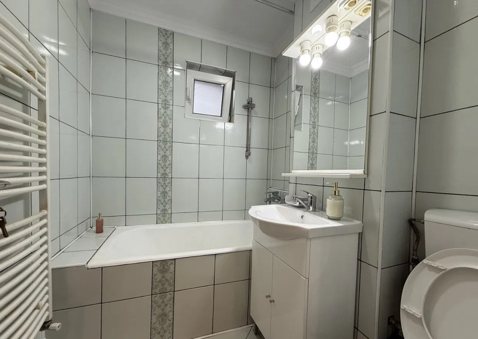 Apartament cu 3 camere, 67 mp, zona Bucium