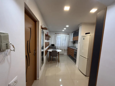 Apartament cu 3 camere, 67 mp, zona Bucium