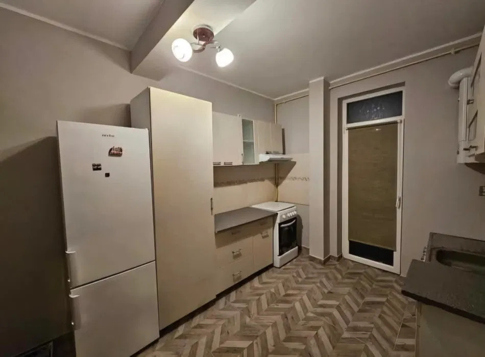 Apartament cu 2 camere, 45 mp, zona Sopor