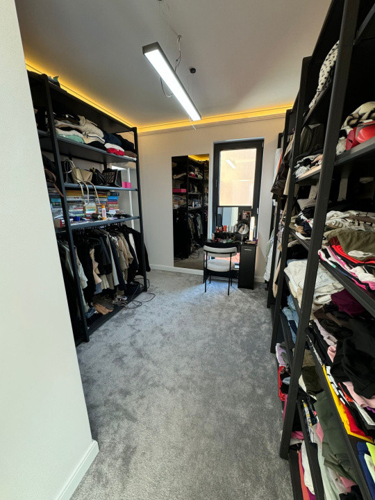 CASA CU PISCINA IN CARTIERUL ANDREI MURESANU