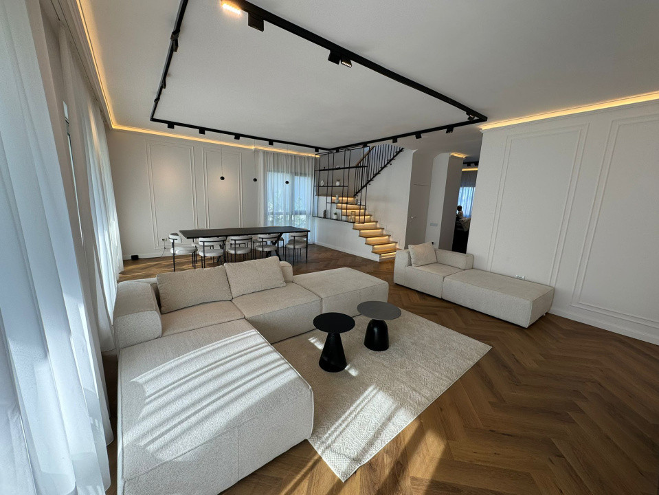 Casa individuala premium 337 mp, 5 parcari, piscina, zona Andrei Muresanu