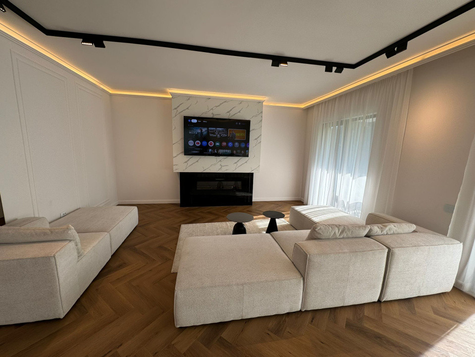 Casa individuala premium 337 mp, 5 parcari, piscina, zona Andrei Muresanu