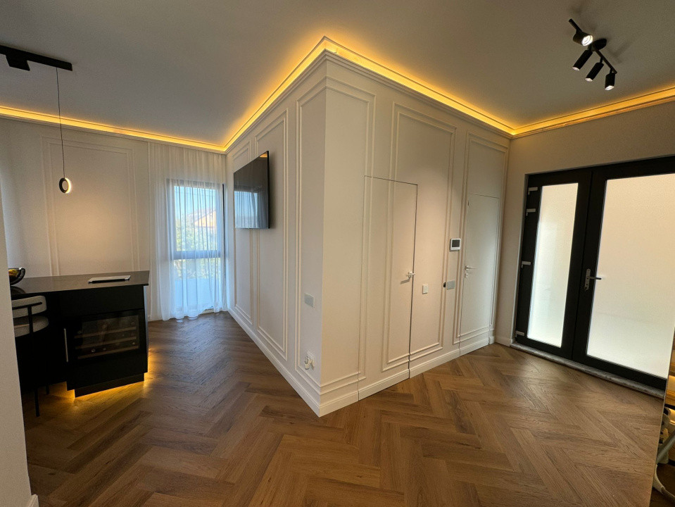 Casa individuala premium 337 mp, 5 parcari, piscina, zona Andrei Muresanu