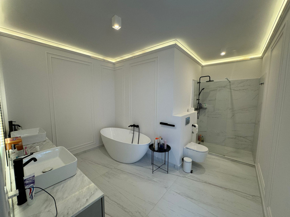 Casa individuala premium 337 mp, 5 parcari, piscina, zona Andrei Muresanu