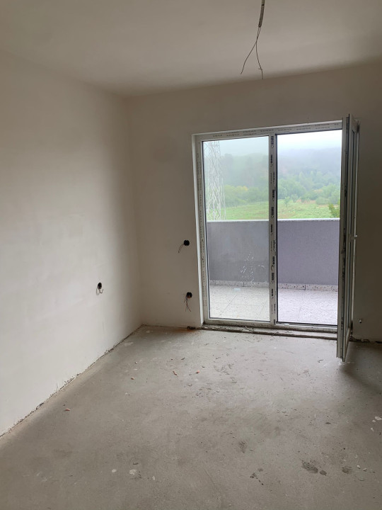 Apartament 3 camere 57mp si balcon de 4mp, zona Somesului