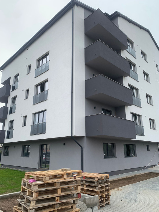 Apartament 3 camere 57mp si balcon de 4mp, zona Somesului