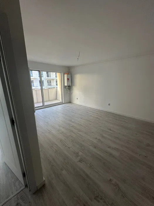 Apartament cu 2 camere, 45 mp, balcon, zona Eroilor