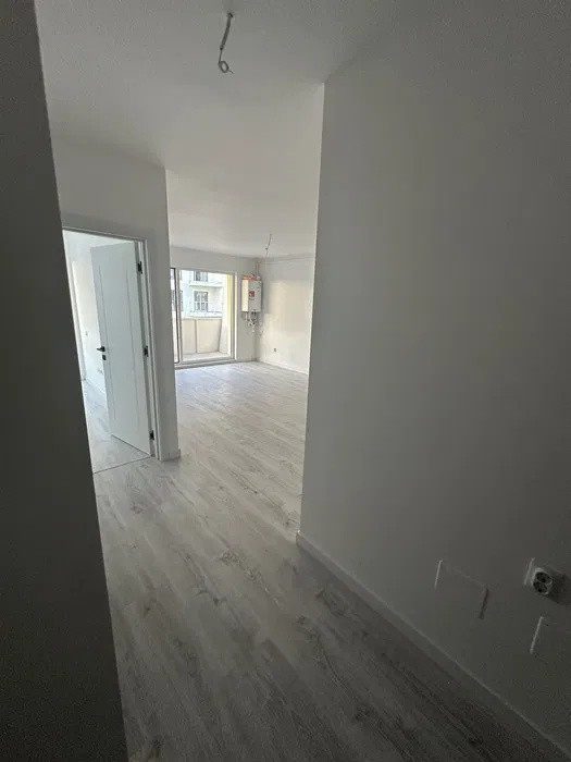 Apartament cu 2 camere, 45 mp, balcon, zona Eroilor