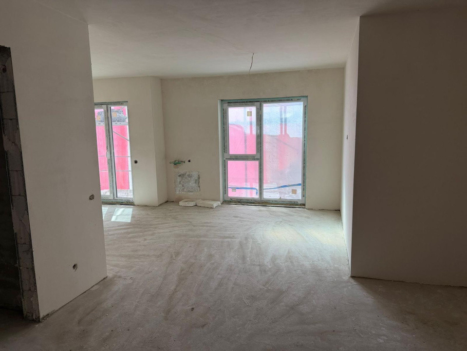 Apartament o camera, semifinisat, 37mp, etaj intermediar, zona Sopor