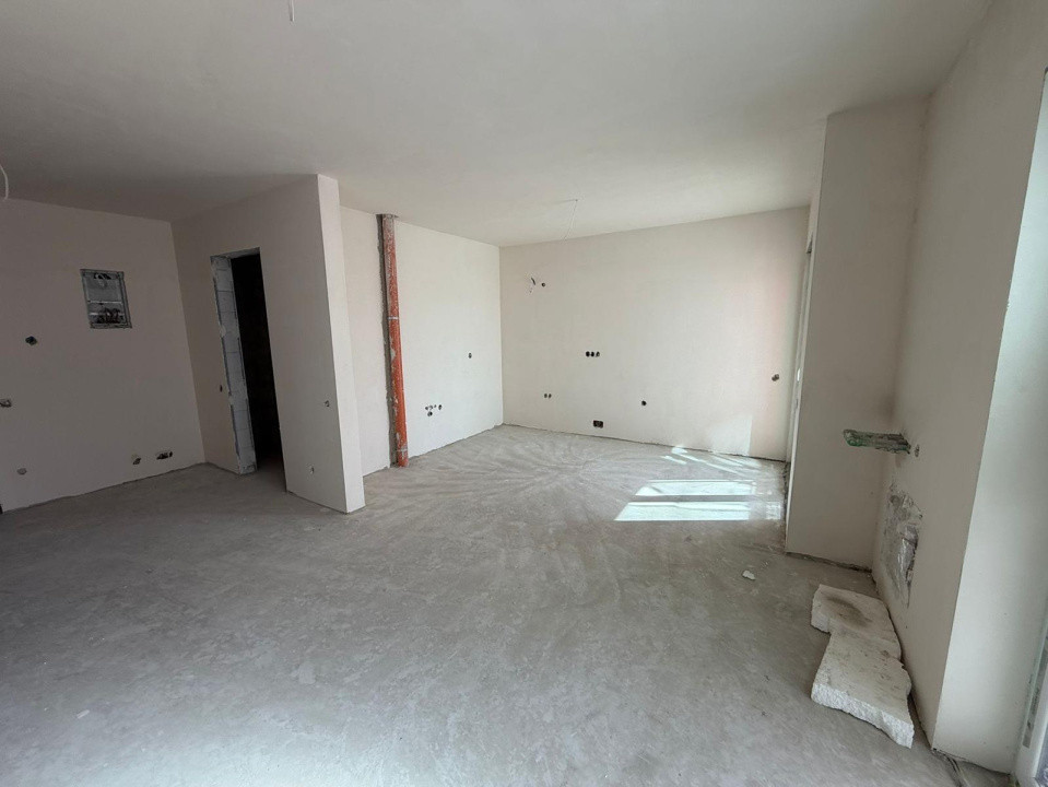 Apartament o camera, semifinisat, 37mp, etaj intermediar, zona Sopor