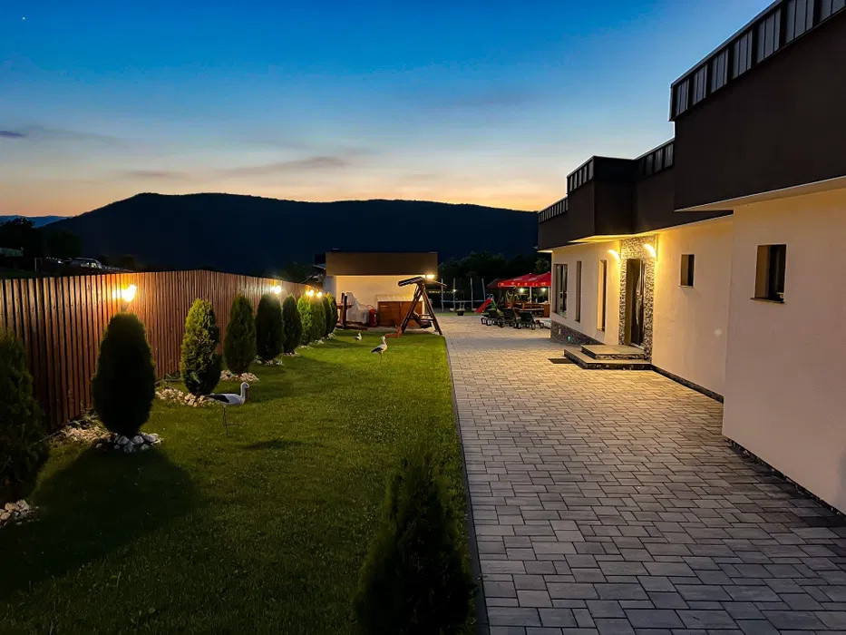 Casa cu 4 camere, 200mp,1500mp, zona Somesu Rece