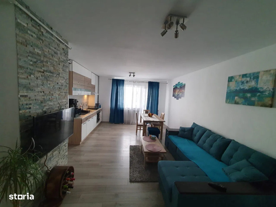Apartament cu 2 camere, 47 mp, balcon, zona Ametyst