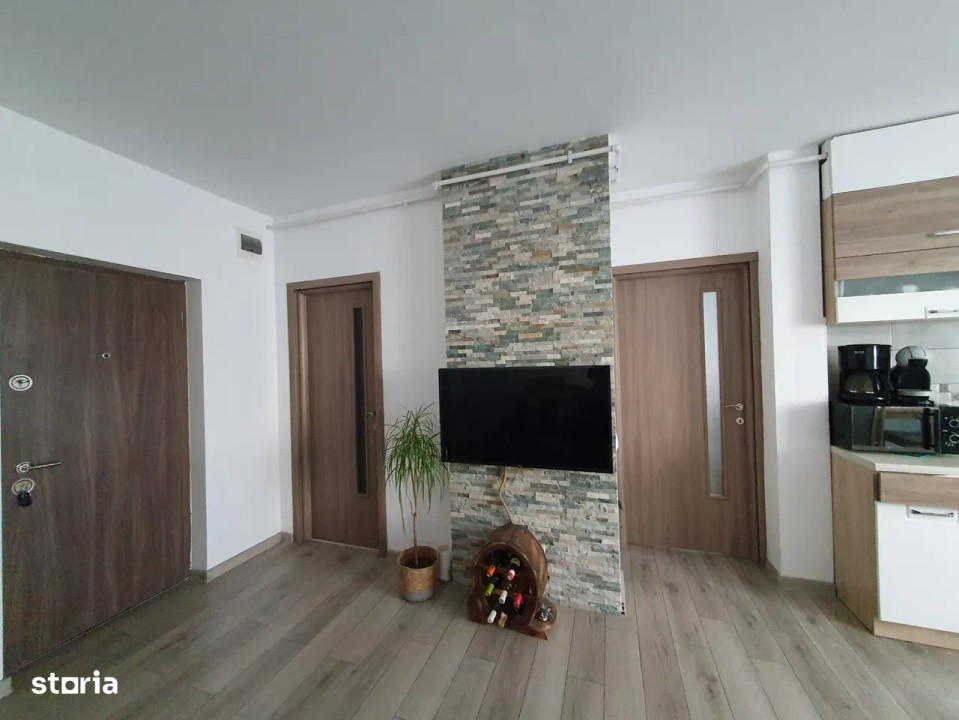 Apartament cu 2 camere, 47 mp, balcon, zona Ametyst