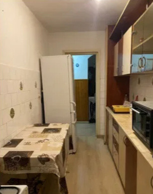 Apartament 2 camere+balcon,decomandat /ideal investitie/zona Mehedinti