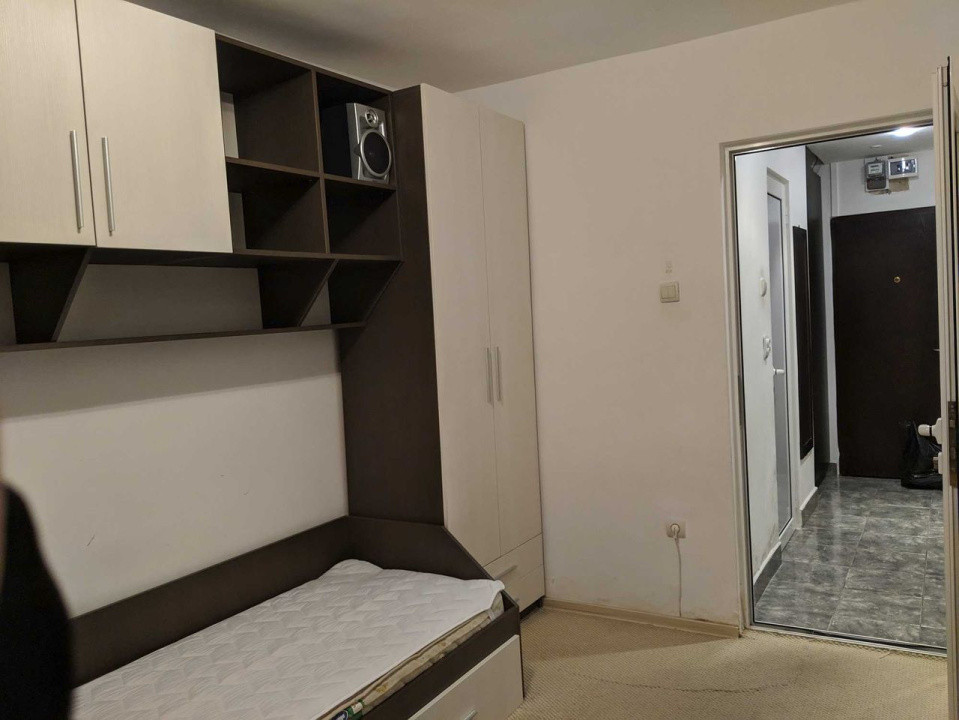 Apartament decomandat, 2 camere - la cheie - zona Mehedinti