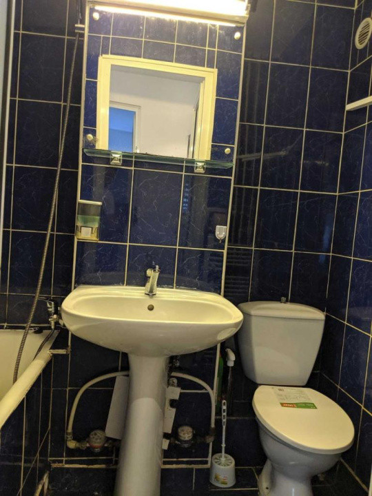 Apartament decomandat, 2 camere - la cheie - zona Mehedinti