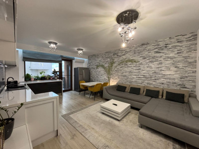 Apartament cu 2 camere, 53 mp, balcon, zona Parcului Poligon