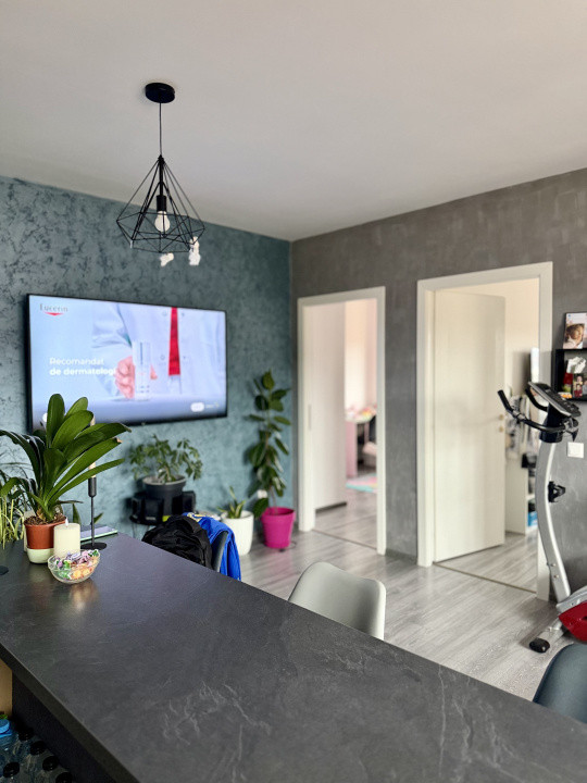 Apartament de 4 camere pe 2 nivele, 120 MP, 2 bai, zona Stejarului