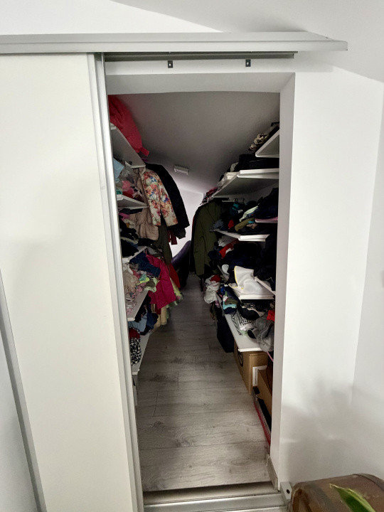 Apartament de 4 camere pe 2 nivele, 120 MP, 2 bai, zona Stejarului