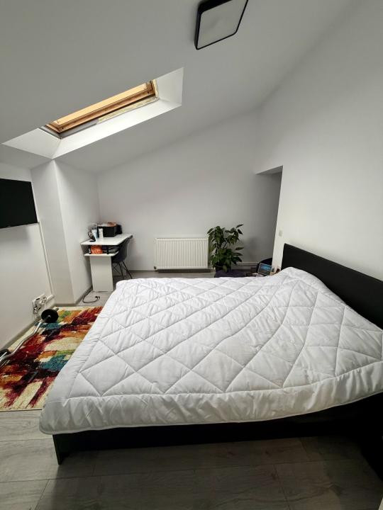 Apartament de 4 camere pe 2 nivele, 120 MP, 2 bai, zona Stejarului