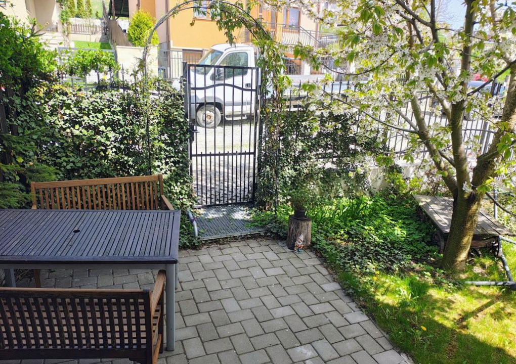 Casa individuala, 4 camere, 120 mp + 300 mp teren, zona Calea Baciului