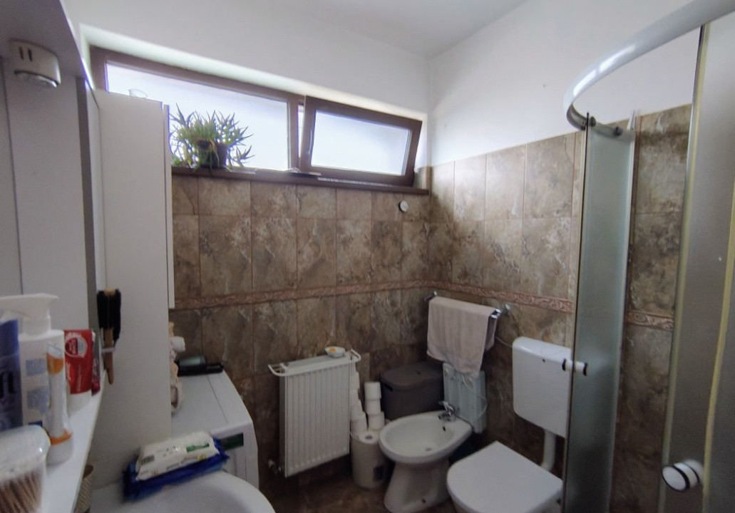 Casa individuala, 4 camere, 120 mp + 300 mp teren, zona Calea Baciului