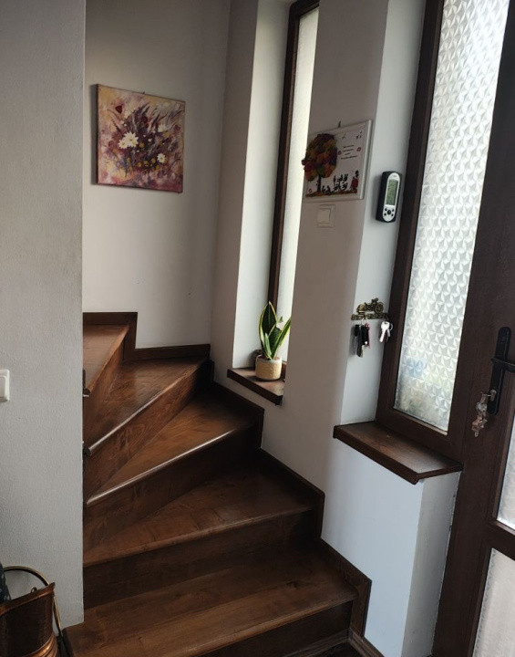 Casa individuala, 4 camere, 120 mp + 300 mp teren, zona Calea Baciului