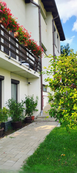 Casa tip duplex, 4 camere, 120 mp + 300 mp teren, zona Calea Baciului