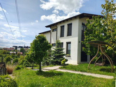 Casa individuala, 4 camere, 120 mp + 300 mp teren, zona Calea Baciului
