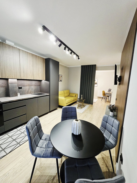 Apartament la cheie in zona Terra,parter inalt ,2 camere si un birou 